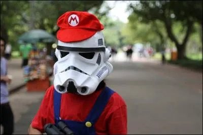 Lui, s'est recycl dans le jeu vido, pour quelle marque ?