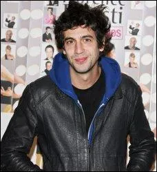 Dans quel clip parle-t-il de quelqu'un qui, selon lui, veut le violer ?