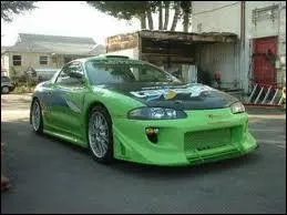 A qui est cette voiture ?