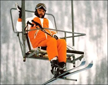 Quel est le nom de famille de Jean-Claude dans les Bronzs ?