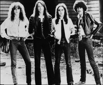 Quelle est la nationalit du groupe Thin Lizzy ?