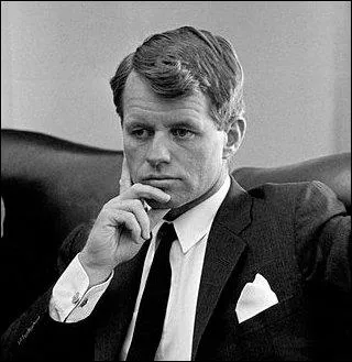 Aux Etats-Unis, quel candidat s'est fait assassiner le soir-mme o son parti l'a investi ?