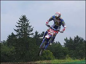 Stefan Everts (10 titres mondiaux), Jol Robert (6), Roger de Coster (5) et Georges Job (5) dtiennent les plus beaux palmars du motocross mondial. Quelle est leur nationalit ?