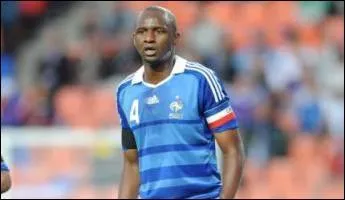 Patrick Vieira en 107 slections a inscrit ... . .