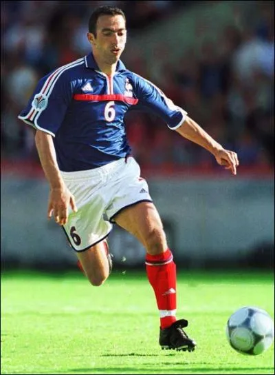 Youri Djorkaeff en 82 slections a inscrit ... . .