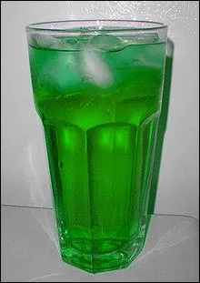 Le sirop de Menthe est naturellement vert.