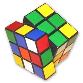 C'est un hongrois qui a invent le Rubik's Cube.