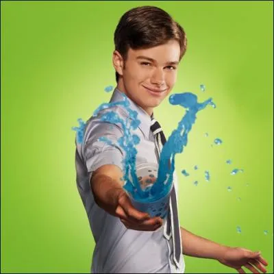 Qui joue le rle de Kurt Hummel ?