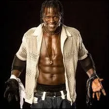 Comment s'appelle celui d'R-Truth ?