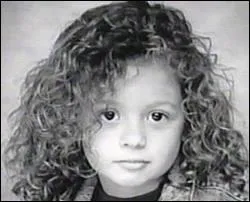 Comment s'appelle la dernire fille ?