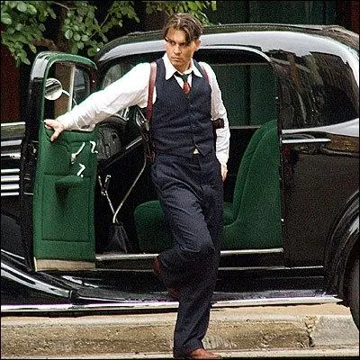 Film sorti en 2009, ralis par Michael Mann. Depp interprte le rle de John Dillinger, un braqueur de banques.