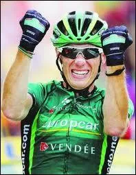 Quel coureur franais triomphe  l'Alpe d'Huez dans le tour 2011 ?