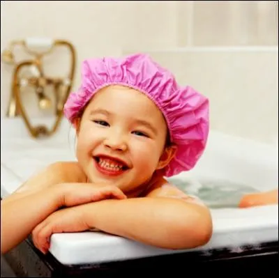 Quel prnom fminin ft en juillet fut le nom donn  un bonnet d'intrieur au XVIIIe sicle avant de dsigner le bonnet  lastique utilis sous la douche ?