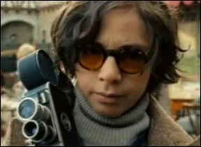 Quelle phrase n'appartient pas  Charles ?