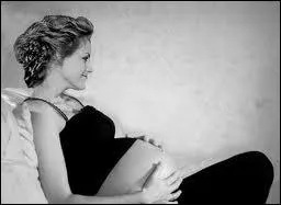 Quand Bella est enceinte, elle pense :