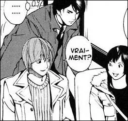 Dans quel genre de transport en commun Light, sa copine et l'agent montent-ils ?