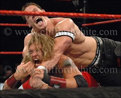 Quel adversaire le sort de 'l'Elimination Chamber'  No Way Out 2009 ?