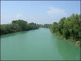 Le Piave est un fleuve du Nord-Est de l'Italie d'un peu plus de 230 km de long. Il ne traverse qu'une rgion italienne. Laquelle ?