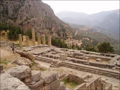Quel dieu a-t-on pri dans ce temple ?