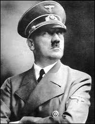 Quel mot signifiant 'guide' en allemand désigne la personne d'Adolf Hitler ( 1889-1945 ) ?