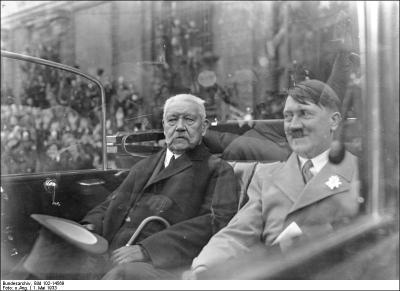 Quel président de la République le nomme chancelier après la victoire du parti nazi aux législatives de 1933 ?