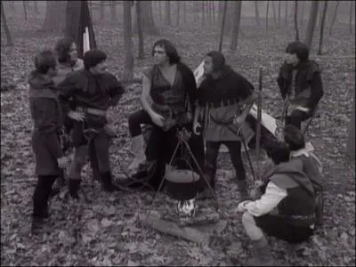 ''Thierry la France'' : Contrairement à ses compagnons, qui Thierry (Didier Bourdon) veut-il bouter hors de France ?