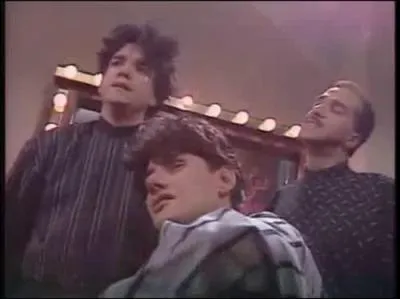 ''Isabelle a les yeux bleus'' : La suite est...