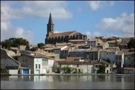 Quelle ville est devenue la capitale mondiale du cassoulet ?