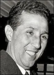 Suite aux accords d'Evian accordant l'indpendance de l'Algrie en 1962, qui est devenu le premier prsident de la rpublique algrienne ?