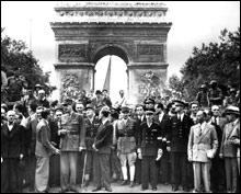 De Gaulle devient chef de gouvernement à la libération. Comment a-t-on appelé ce gouvernement jusqu'à l'entrée en vigueur de la IVème Republique ?
