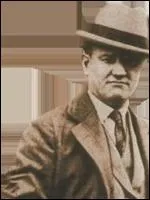 Qui tait surnomm 'Umbrella Mike' (l'homme au parapluie) car chaque semaine dans les bars, il rcoltait les 'contributions' dans un parapluie ouvert ?