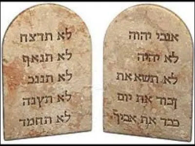 ''Au milieu des armes, les lois sont silencieuses.''