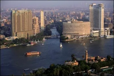 On ne va pas quitter l'Egypte sans parler de sa capitale Le Caire. Au nombre de prs de seize millions, les habitants qui la peuplent sont appels les ...