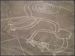 Quel peuple gravait dans le sol des géoglyphes ? (Ce sont des dessins parfois longs de 300 m, représentant une grande variété d'animaux visibles du ciel uniquement).