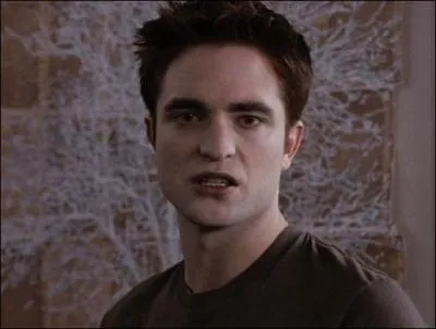 Que rpond Edward, quand Bella lui dit qu'il faut qu'il accepte la situation ?