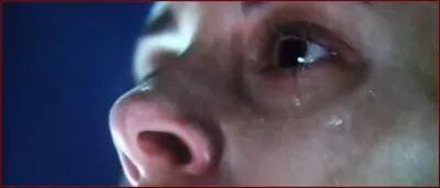 Qu'est-ce que crie Bella pendant l'accouchement ?