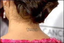 A qui appartiennent ces initiales ?