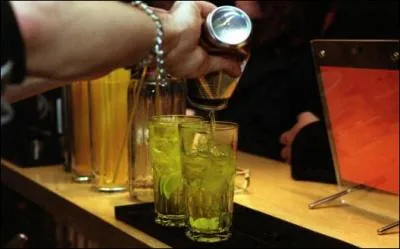 Sabri deviendra barman dans un bar : le ... .