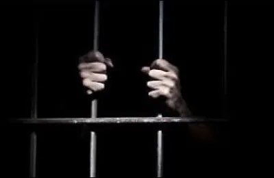 Qui n'a PAS chanté : ''Quel est ce pays / Où frappe la nuit / La loi du plus fort ? / Diego, libre dans sa tête / Derrière sa fenêtre / Déjà mort peut-être''