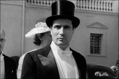 Elle y rencontre Franois Mitterrand ... . Nom de code :