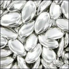 Quel dieu (ou desse) est reprsent(e) par la couleur argente ?