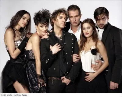 Qui est  gauche de Mozart ?