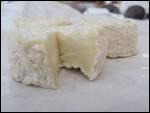 Quel est ce petit fromage de chvre rond et plat, issu du massif montagnard du Pilat ?