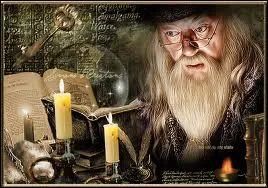 Comment s'crit le nom et prnom du directeur de Poudlard ?