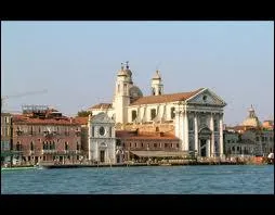 Quelle est cette glise de Venise construite vers 1550 et dcore par des fresques et peintures de Vronse ?