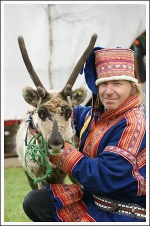 Les Lapons (ou Samis) vivent en Laponie, une rgion situe au Nord... ?