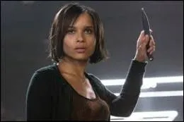 Elle se fait une amie parmi les  novices . Comment s'appelle-t-elle ?