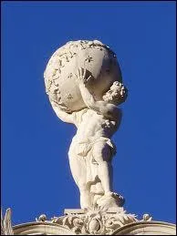 Lequel de ces personnages fait partie des premiers titans ?