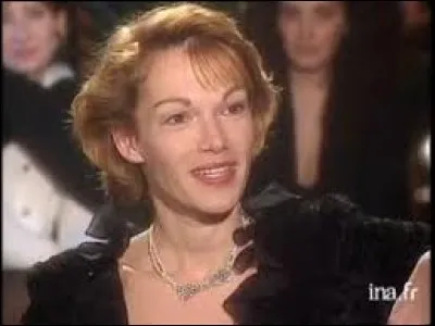 ''FEMME, FEMME j'te dédie ces mots / À toi rien qu'à toi / Et ils te diront comment du néant / Tu as fait un homme de moi''