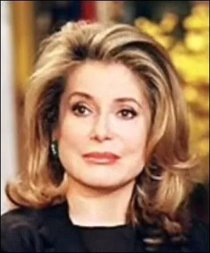 Actrice Franaise, ne  Paris, le 22 Octobre 1943.